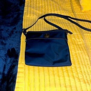 Women’s Cross Body Tommy Hilfiger bag.